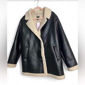 Wild Fable black faux leather jacket with cream fur lining. Size: XL